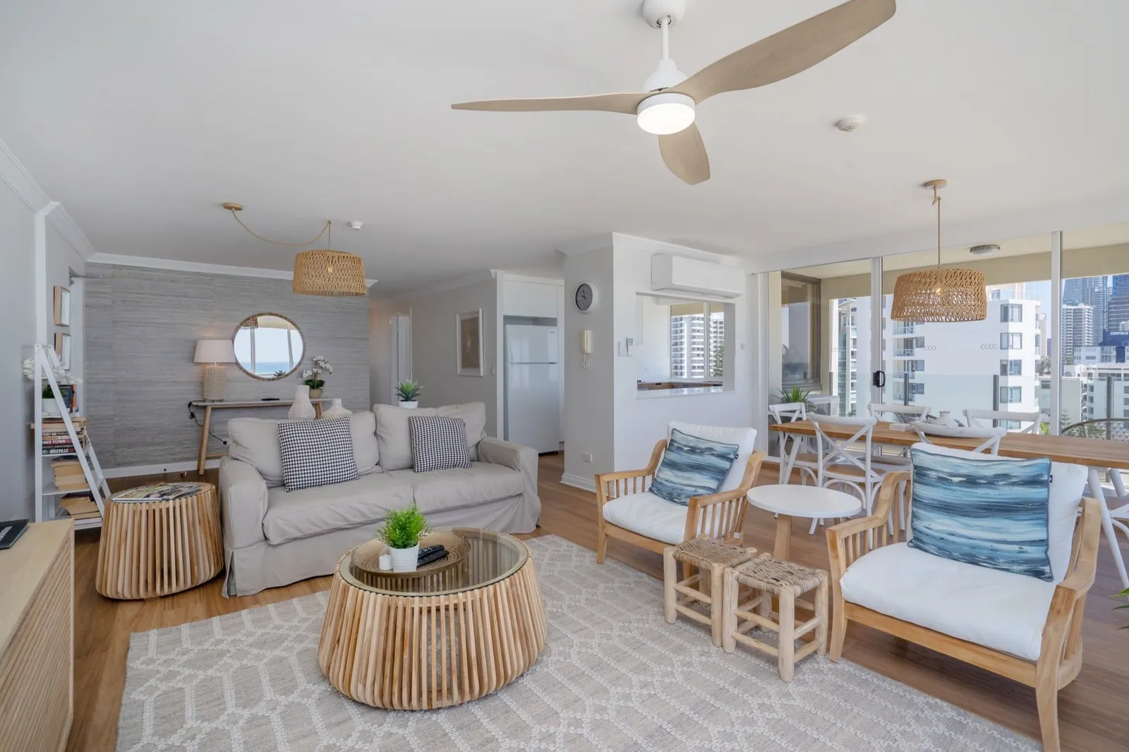 Surfers Paradise Turn-Key — short-term rental property in Surfers Paradise. Landlord permission secured.